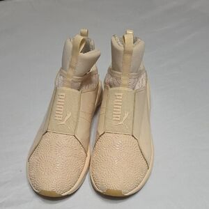 PUMA Peach High-Top Sneakers Women 7.5/8